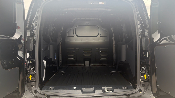 Ford Transit Courier Diesel 1.5 EcoBlue Trend Van - Image 12